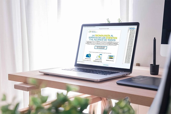 portátil encima mesa